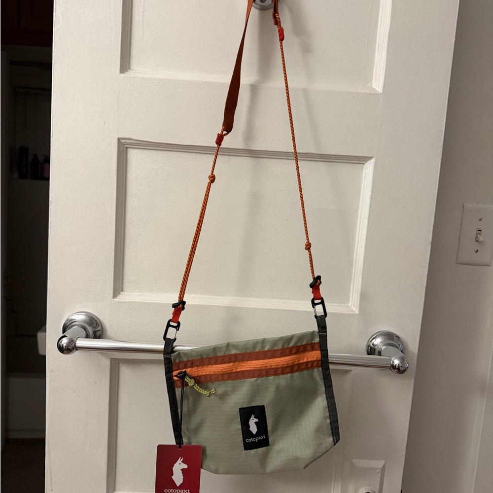Lista 2L Lightweight Crossbody Bag-Cada Dia